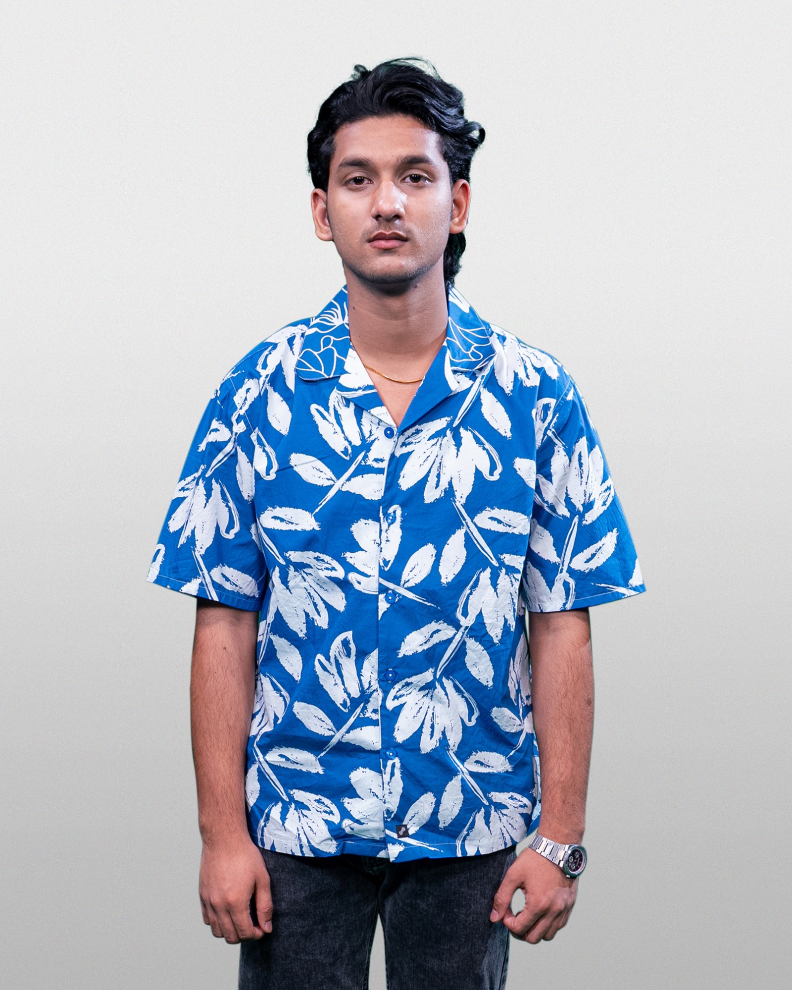 Leaf Motif, Resort Collar